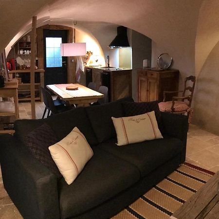 La Suite Lou Le Noyer  Exterior foto